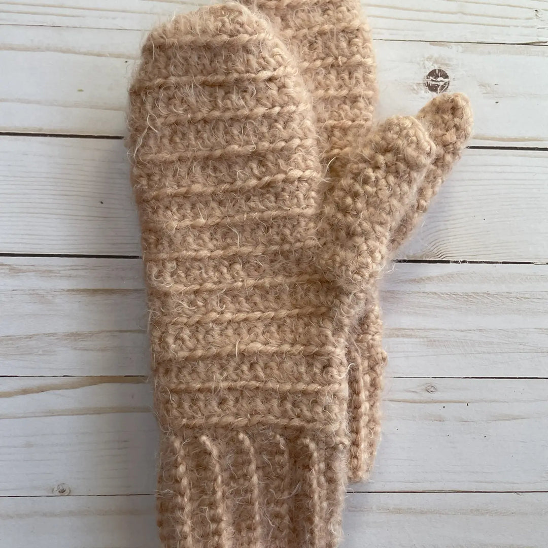 QuietJoy hand-crocheted mittens, blush