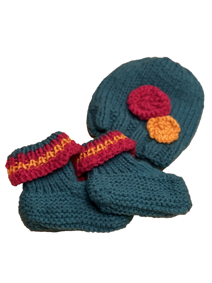 Hand knit hat and booties, 3-6mo